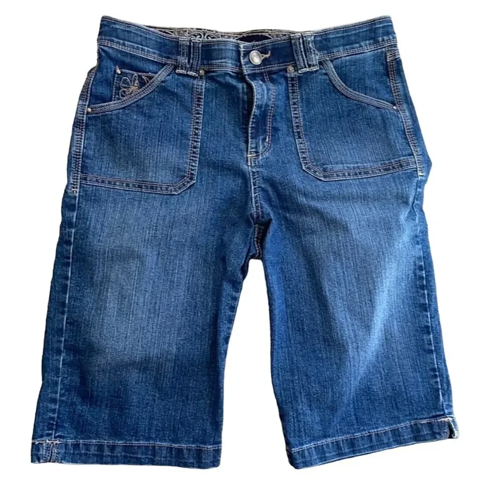 Gloria Vanderbilt Bermuda Shorts Medium Wash with Embroidery Size 8